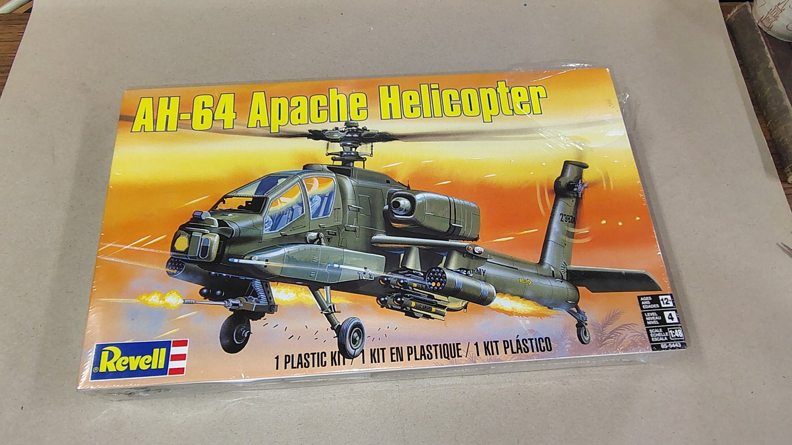 03027844-e00f-4fa3-b73f-77e4a80bfbac-scaled-1.jpg Revell AH-64 Apache Helicopter 1:48 Scale Plastic Model Kit 85-5443 Sealed