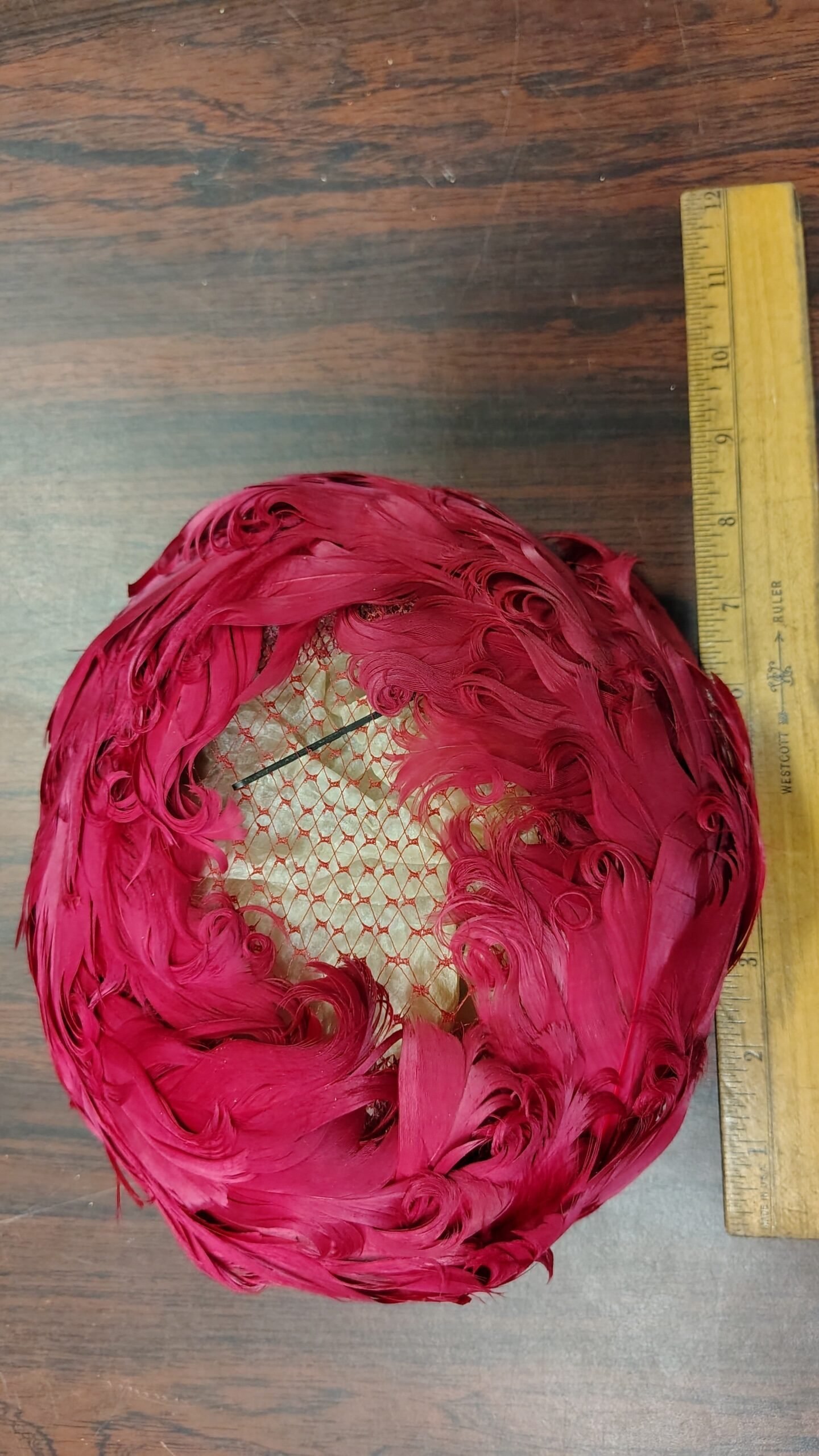 0d1ea080-e7b2-4346-b8a3-43fc6fbd1c7b-scaled-1.jpg Vintage 1950s 1960s Red Feather Pillbox Hat Mesh Veil Cocktail Fascinator Cap