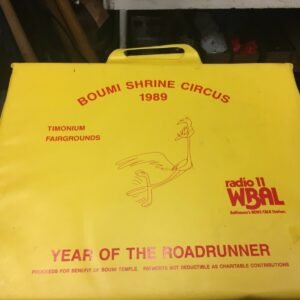 SET OF 2 VINTAGE BOUMI SHRINE CIRCUS 1989 YEAR OF THE ROADRUNNER STADIUM CUSHION