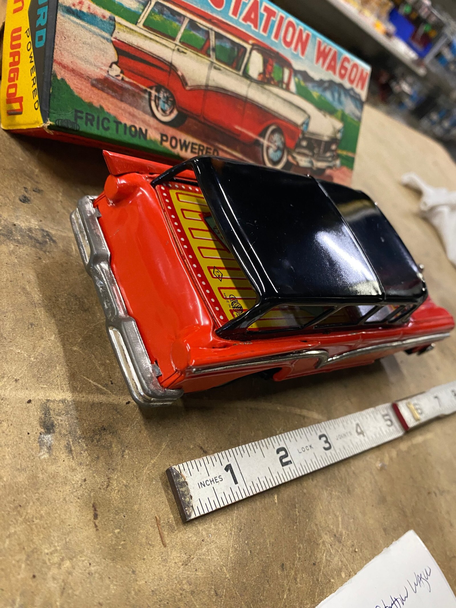 17455786-df32-4900-9b99-cd926c69846a-scaled-1.jpg 50's Promo Ford Fairlane Wagon Tin Friction Toy Litho Orig Box Bandai Minty Rare