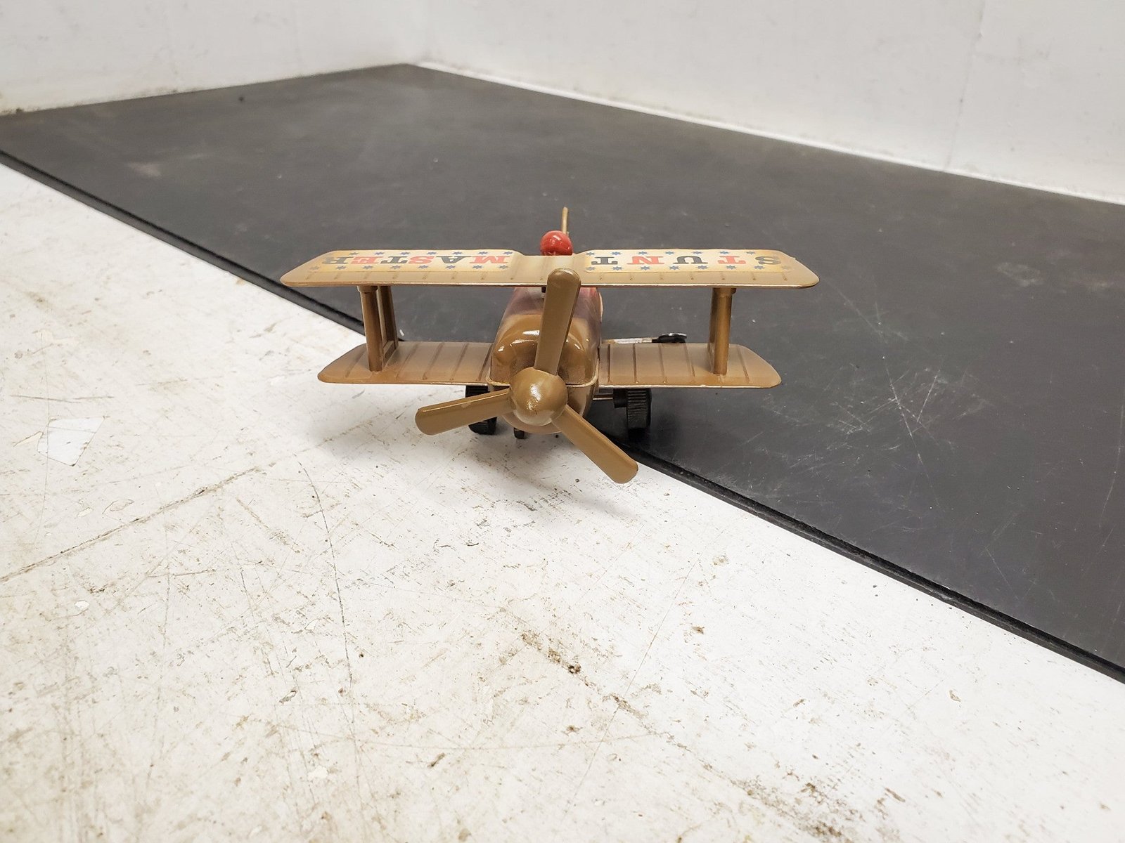 20210320134602a.jpg Vintage Antique Stunt Master 1 wind up toy airplane plastic metal made in China