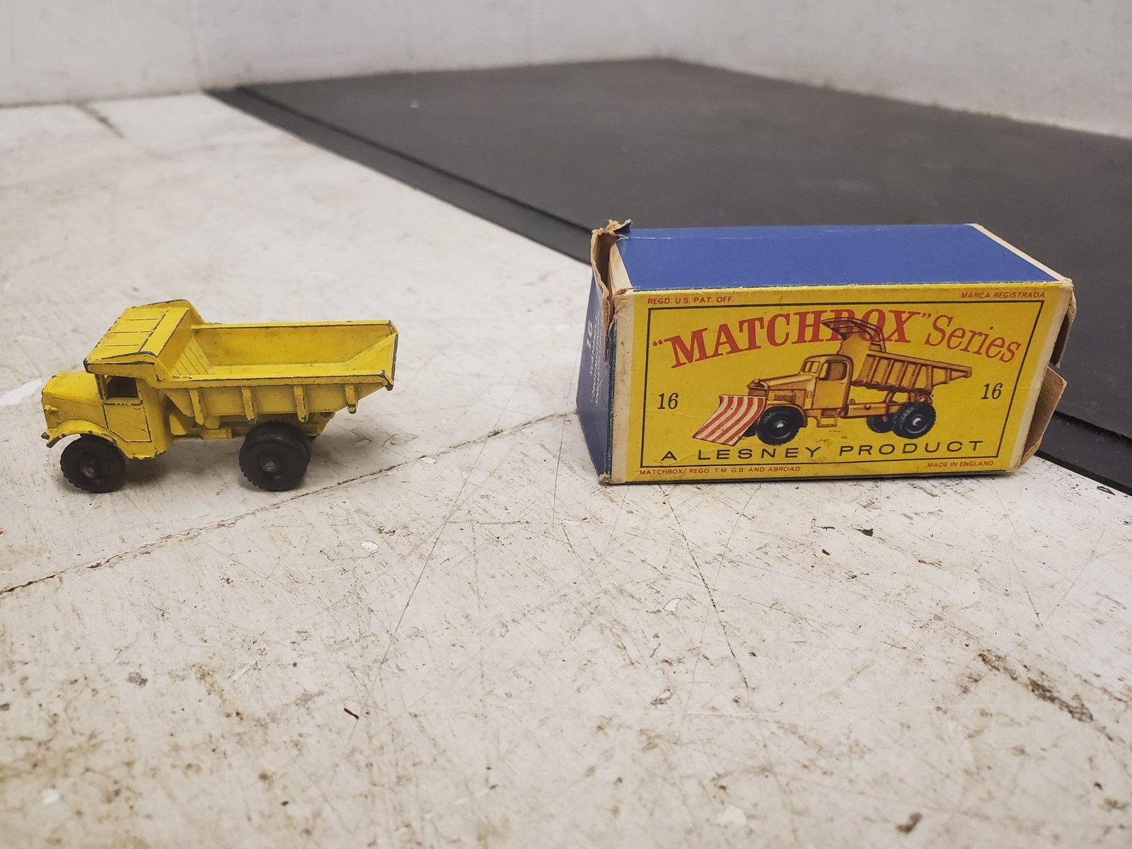Vintage Matchbox series no.16 Scammell Mountaineer Snowplow toy w original box