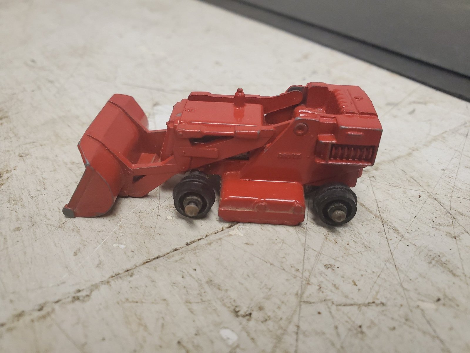 Vintage Matchbox series no. 58 Red Drott Excavator toy with original box hobby