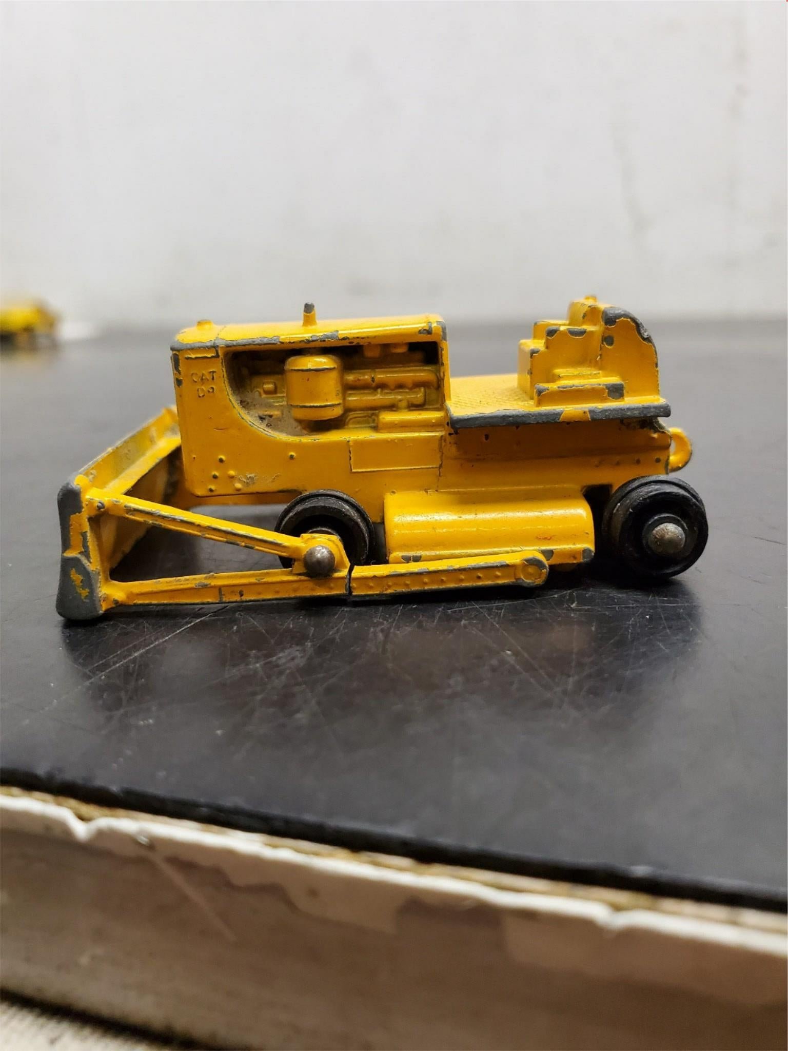 VTG "MATCHBOX" SERIES No. 18 CATERPILLAR D3 BULLDOZER MADE IN ENGLAND BY LESNEY