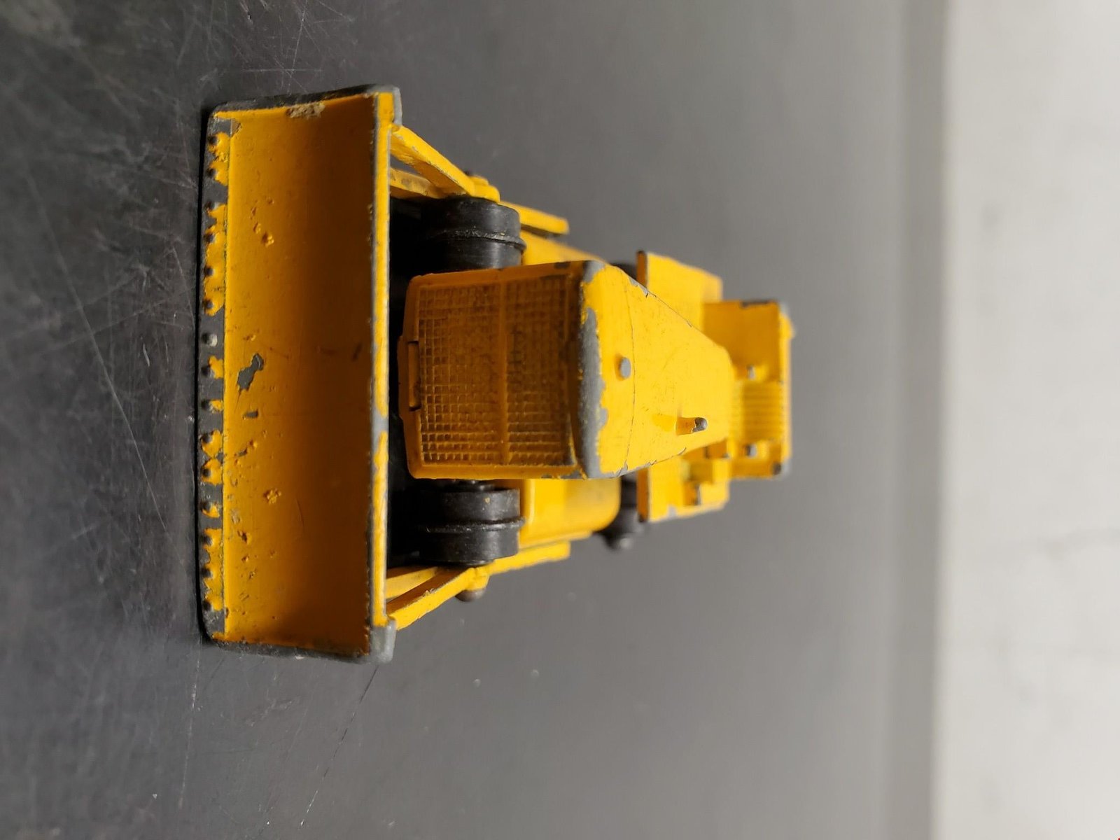 VTG "MATCHBOX" SERIES No. 18 CATERPILLAR D3 BULLDOZER MADE IN ENGLAND BY LESNEY