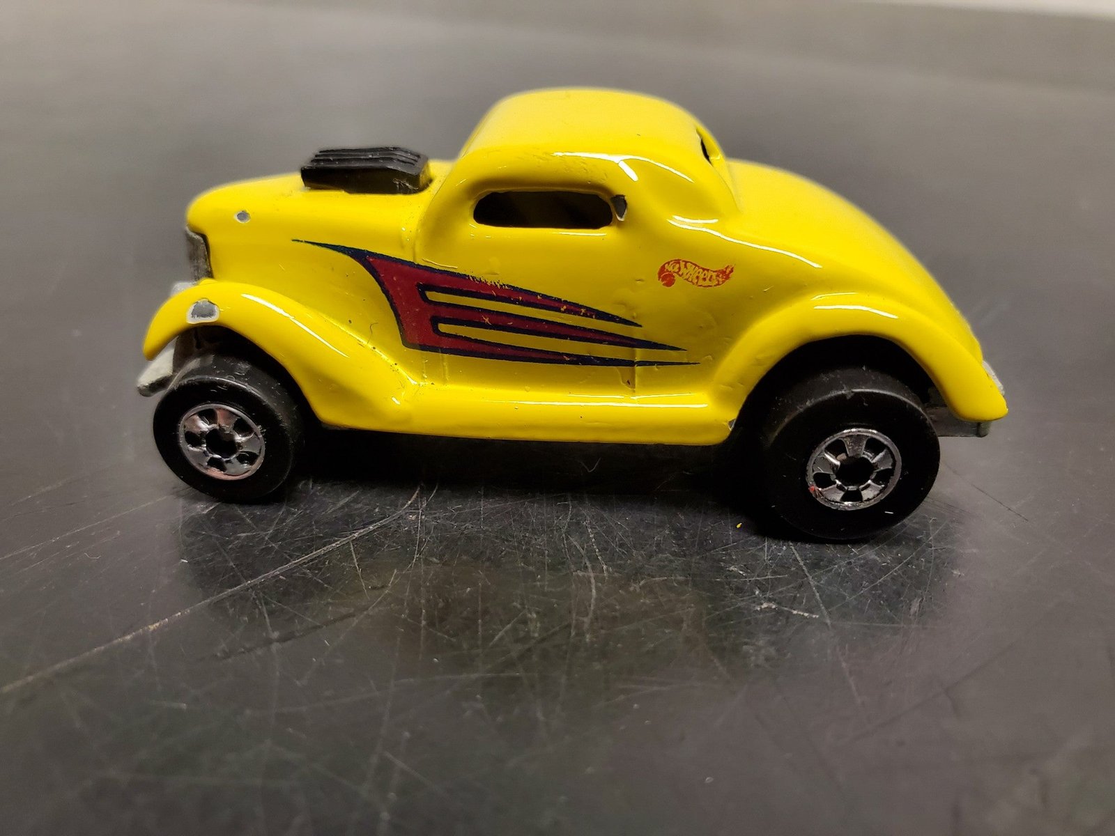 Vintage Hot Wheels 1975 32 Ford Coupe NEET STREETER Yellow made in India