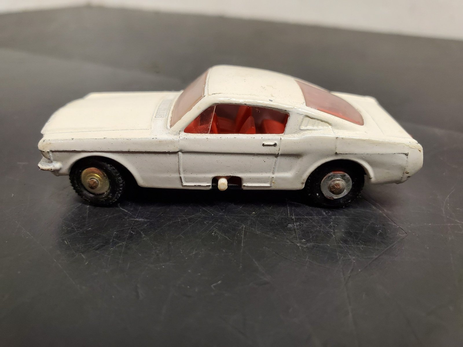 VTG MATCHBOX SERIES NO. 8 MUSTANG MADE IN ENGLAND BY LESNEY FRONT TIRES TURN!!!!