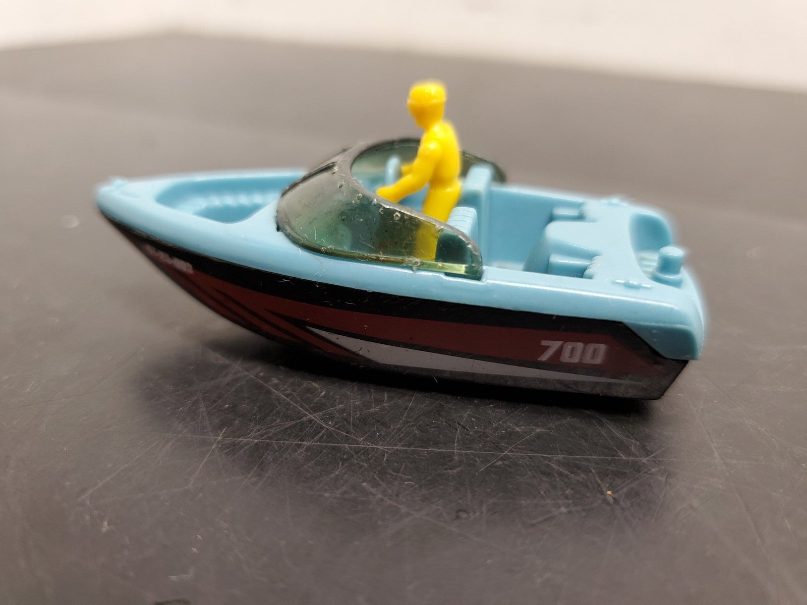 20210715104643a.jpg VTG MATCHBOX MATTEL INC SKI BOAT 1998 1:64 SCALE MODEL
