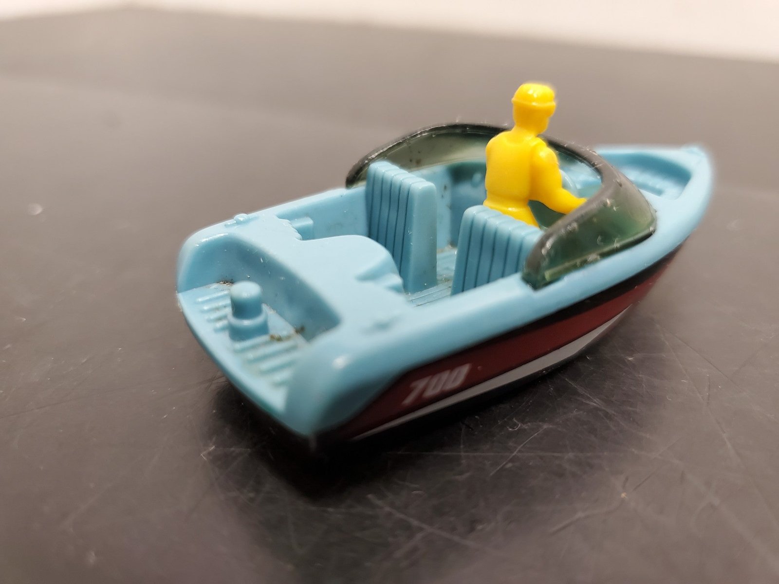 20210715104655a.jpg VTG MATCHBOX MATTEL INC SKI BOAT 1998 1:64 SCALE MODEL