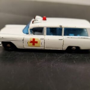 VTG MATCHBOX SERIES NO. 54 S&S CADILLAC AMBULANCE MADE IN ENGLAND BY LESNEY