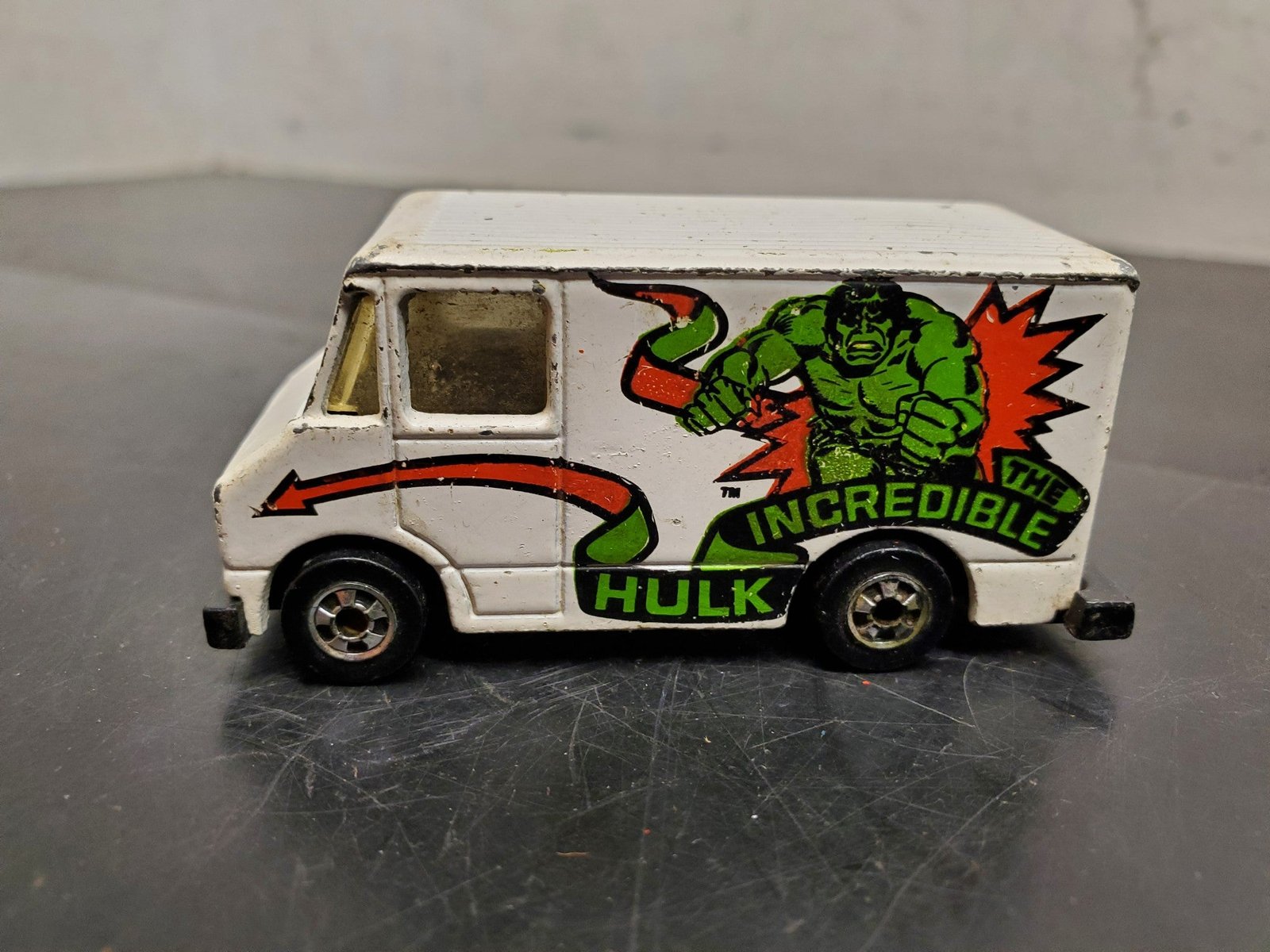 VINTAGE HOT WHEELS THE INCREDIBLE HULK MATTEL 1978 HK REAR VIEW SHOWS HULK!!!!!!