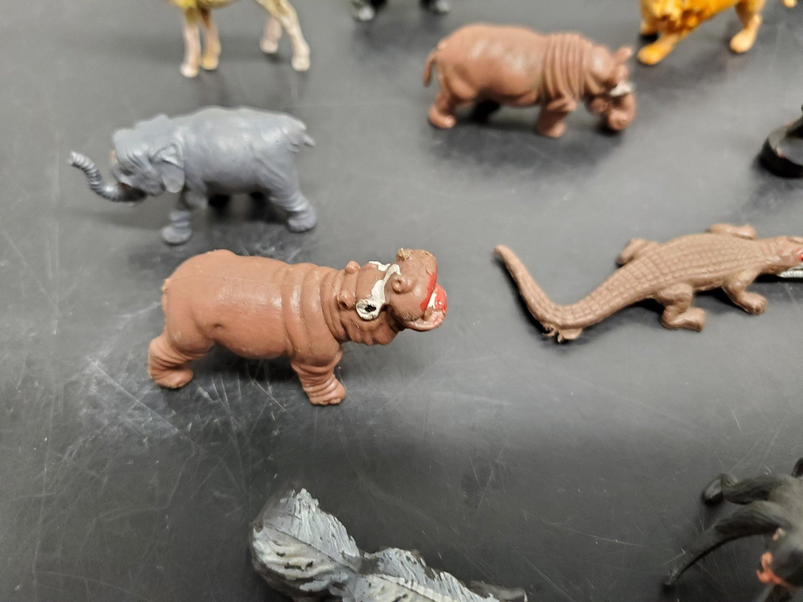 1960s 1970s TOY PLASTIC JUNGLE ANIMALS MADE IN HONG KONG 22 PIECES!!!