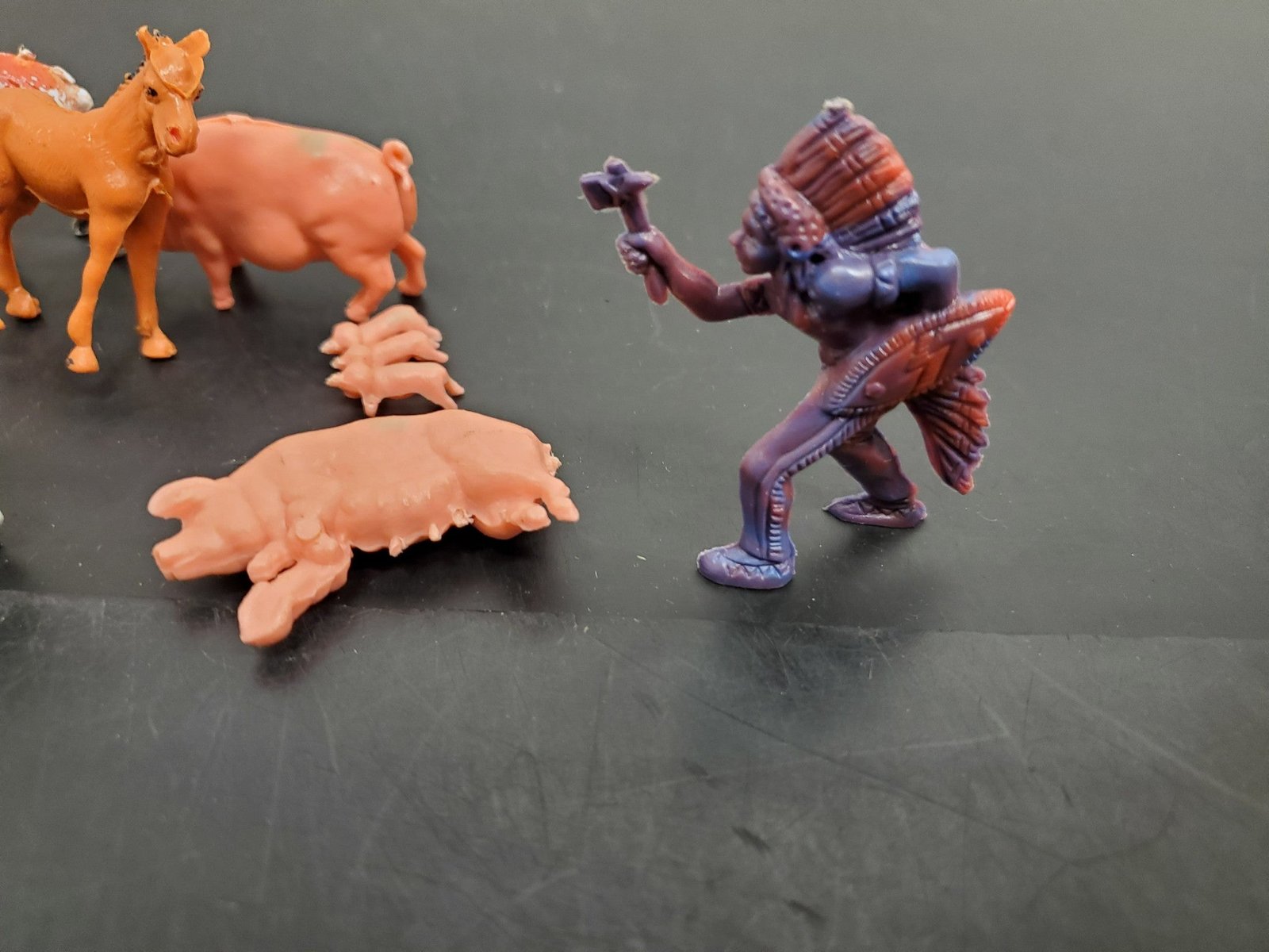 20210722144215a.jpg VINTAGE LOT OF 14 WILDLIFE ANIMALS AND 1 HUNTER FIGURINES-CAMEL, HORSE, PIG+MORE