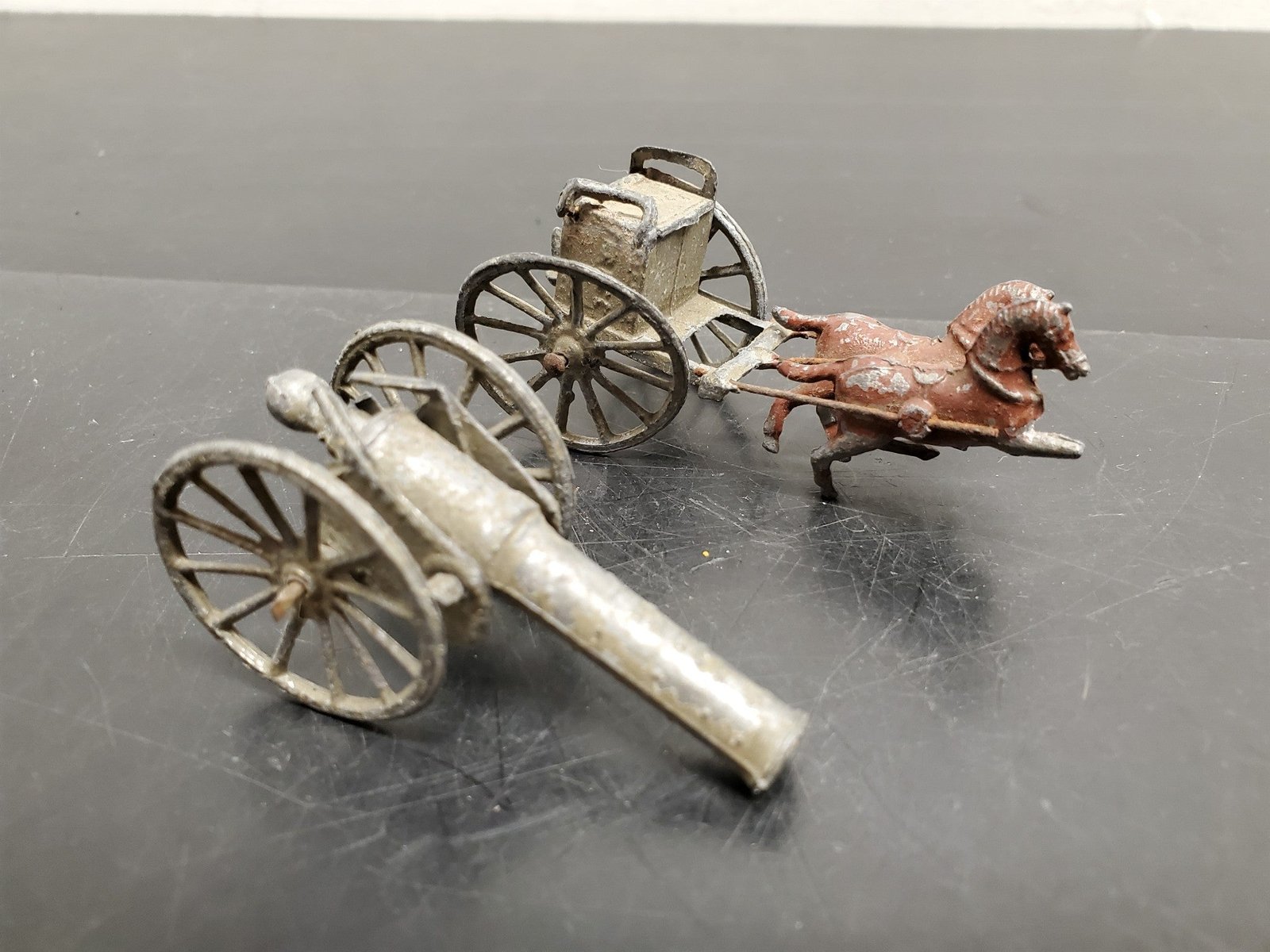 20210726104649a.jpg VTG TOY CAST METAL CANNON & HORSE DRAWN CARRIAGE-MADE IN FRANCE-ORIGINAL PATINA