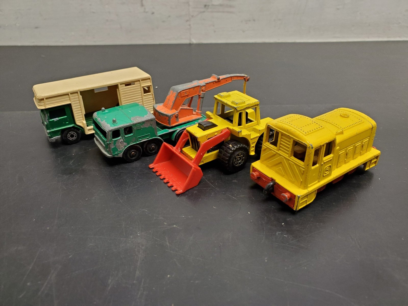 Vtg Matchbox Collection-8 Wheel Crane, Shunter, Tractor Shovel, Horse-Box-Lesney