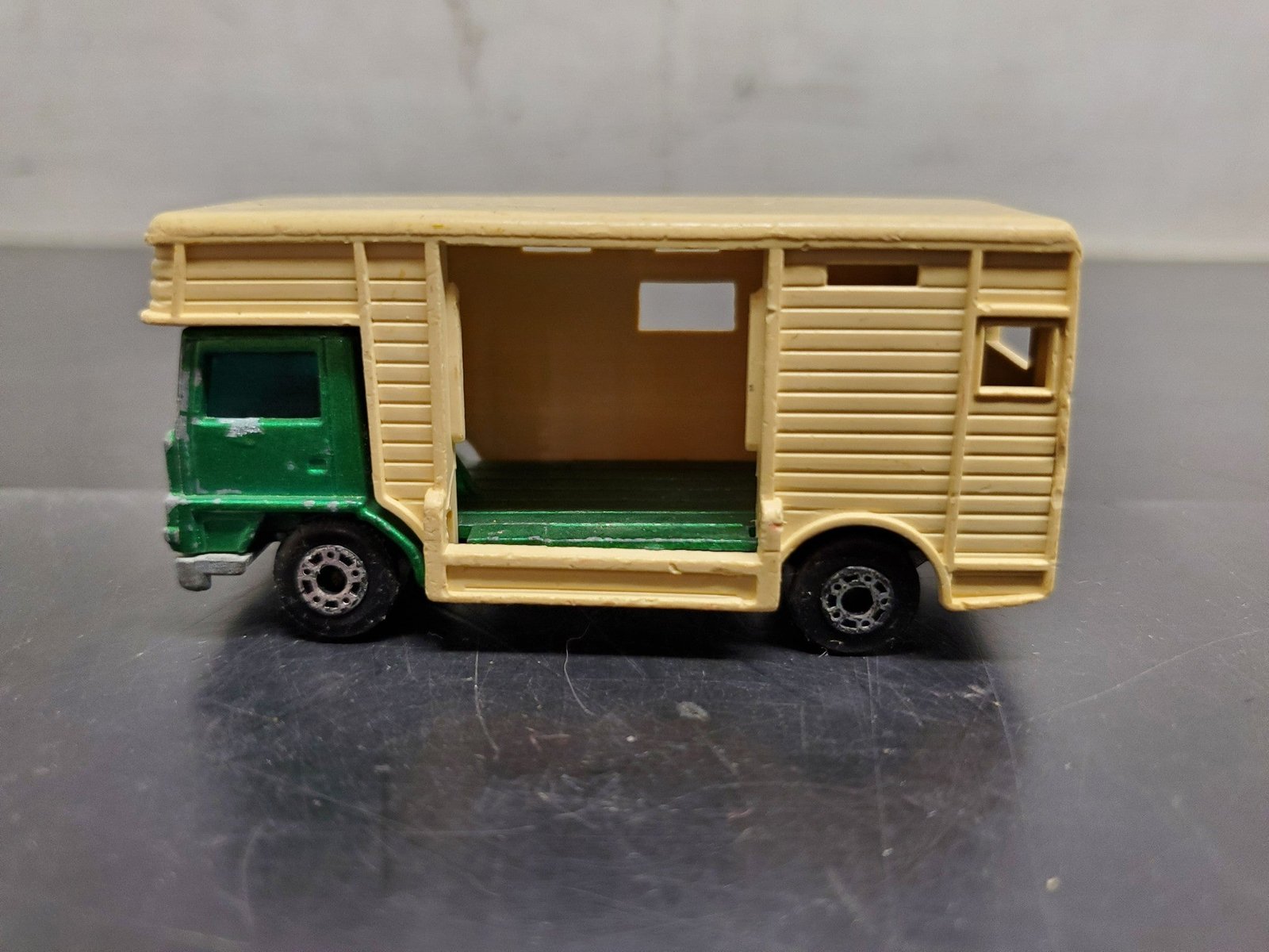 Vtg Matchbox Collection-8 Wheel Crane, Shunter, Tractor Shovel, Horse-Box-Lesney