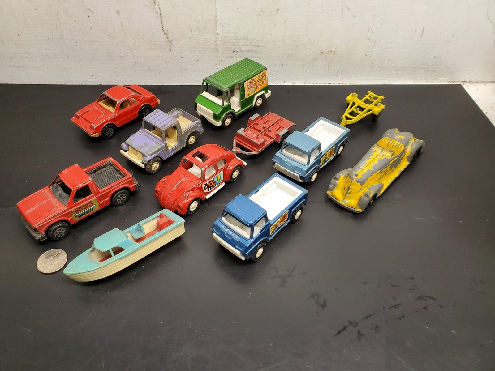 20210824121815a.jpg 11 Vtg Tootsie Toy Die Cast Models Boat Boat tail Dragster Lady Bug 5-10 Sport