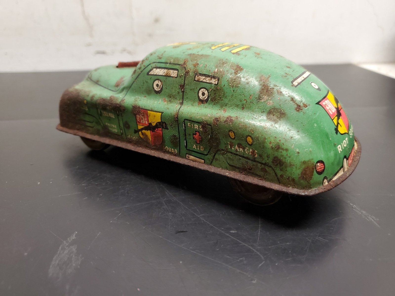 20210909105514a.jpg Vtg 1940's-50's Courtland FBI Riot Squad Car Tin Litho Friction Walt Reach Toy