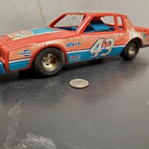 Rare Vtg STP Richard Petty ERTL #43 Plastic 1/18 Scale Race Car Union 76 Decal