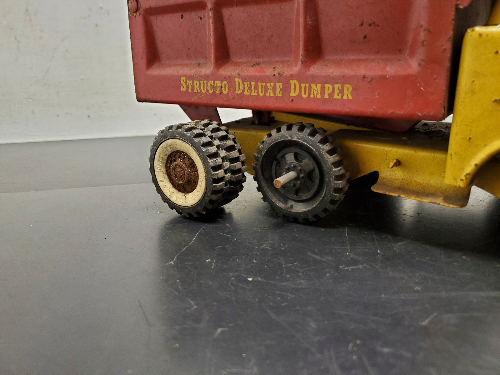Vtg Structo Pressed Steel Toy "Structo Deluxe Dumper” Circa 1950's Red/Yellow