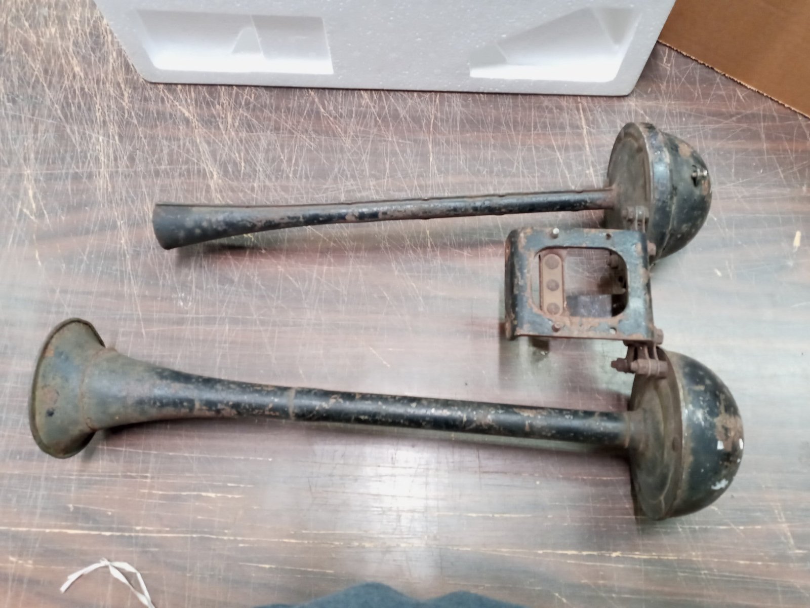 Vtg Double Trumpet Car Truck Automotive Air Horns Sheet Metal Antique Untested