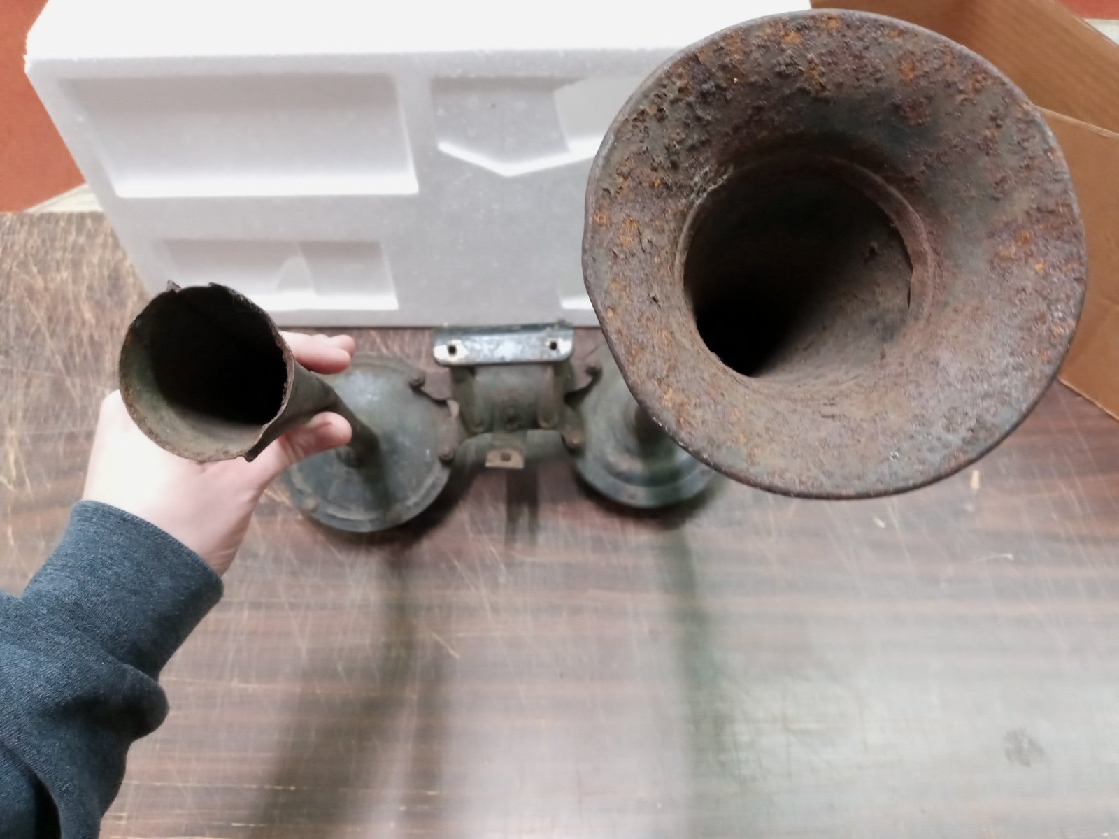 Vtg Double Trumpet Car Truck Automotive Air Horns Sheet Metal Antique Untested