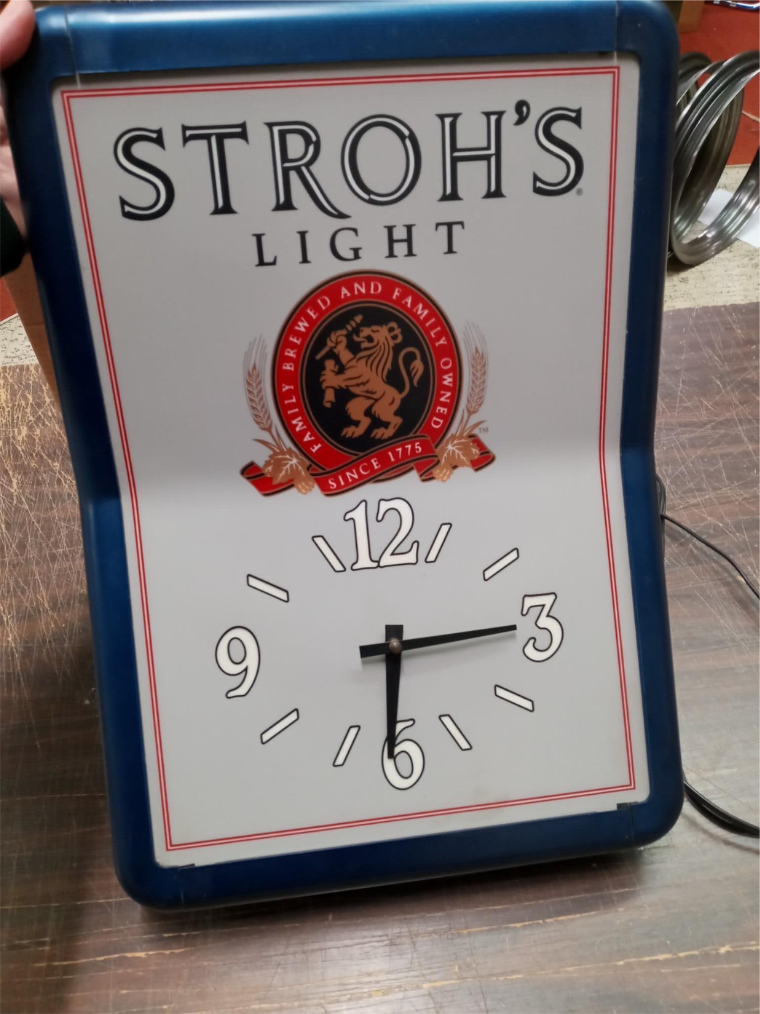 Vtg Strohs Light 1989 Lighted Beer Clock Sign Plastic Unique Shape Man Cave Sign