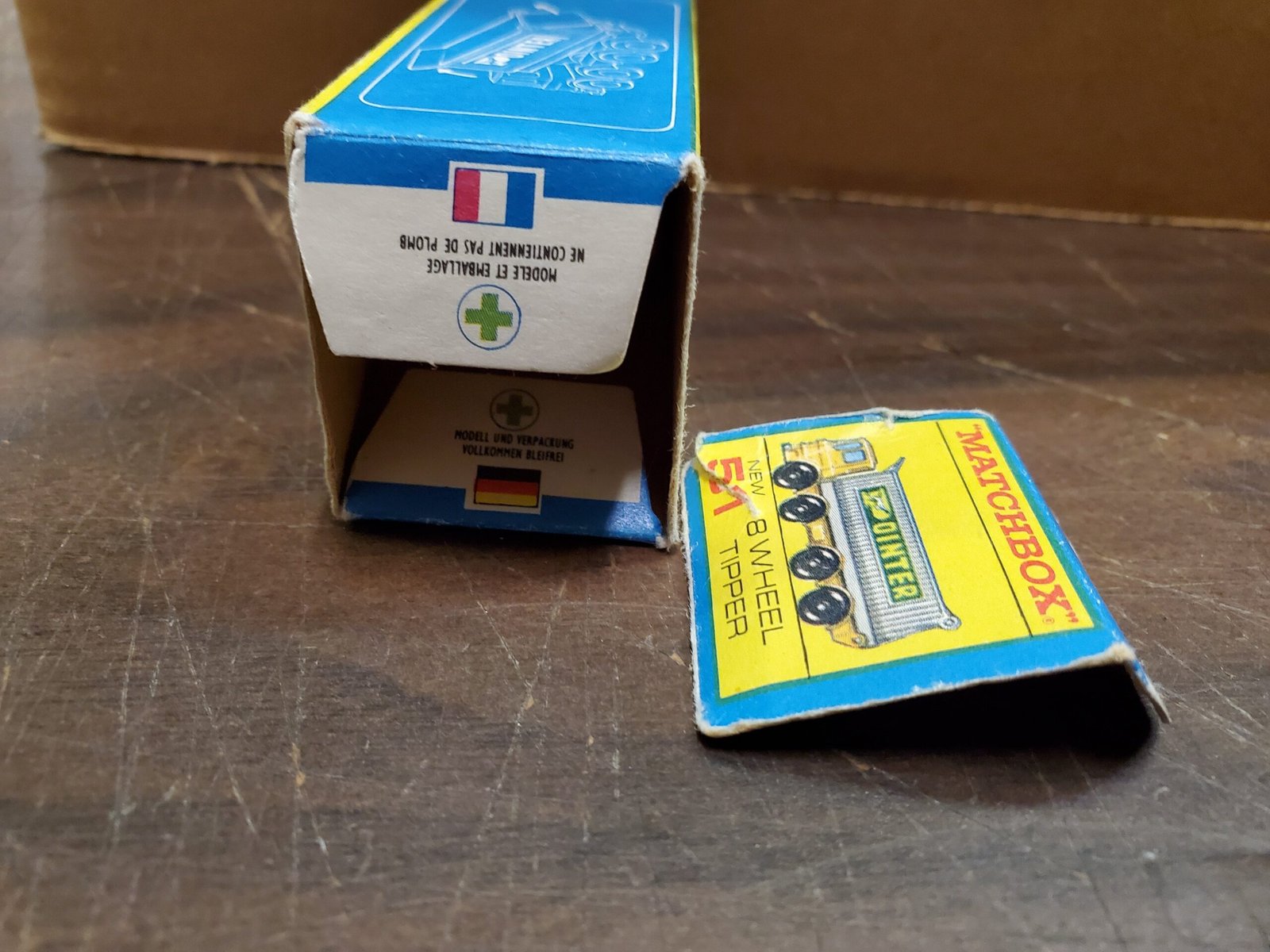 VINTAGE LESNEY MATCHBOX #51 8 WHEEL TIPPER W/BOX POINTER YELLOW CARS TOYS