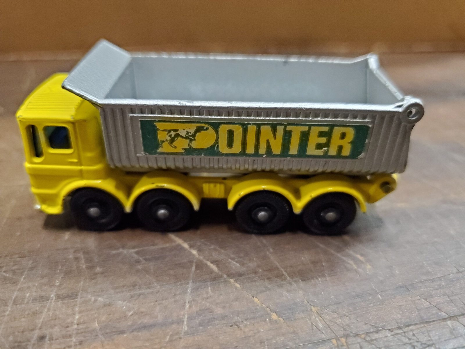 VINTAGE LESNEY MATCHBOX #51 8 WHEEL TIPPER W/BOX POINTER YELLOW CARS TOYS
