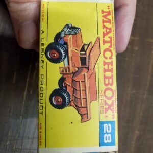 VINTAGE LESNEY MATCHBOX #28 MACK DUMP TRUCK W/BOENGLAND TOYS TRUCKS  COLLECT