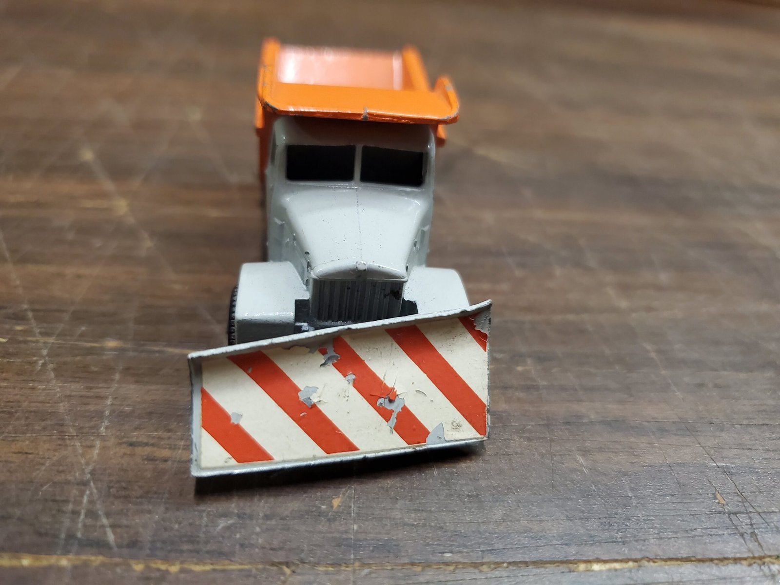 Vintage Mint Lesney Matchbox Toy Car Box #16 Scammell Mountaineer Snow Plough