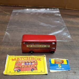 20220830_125936-scaled-1.jpg Vintage Mint Lesney Matchbox Toy Car Box #5 London Bus Double decker BP REd