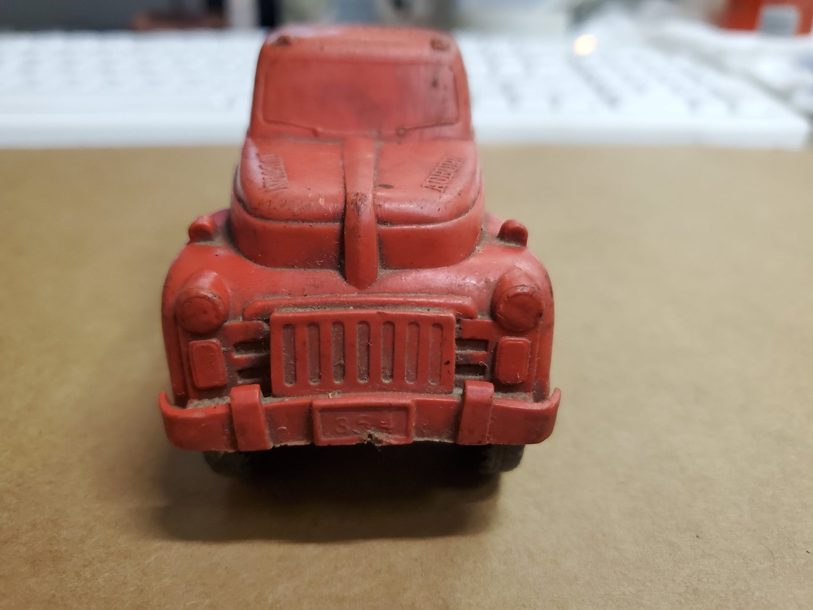 20220919_142834-scaled-1.jpg Vintage Original *Auburn Rubber Toy Semi Truck Dual Wheel *1940s Good Condition!
