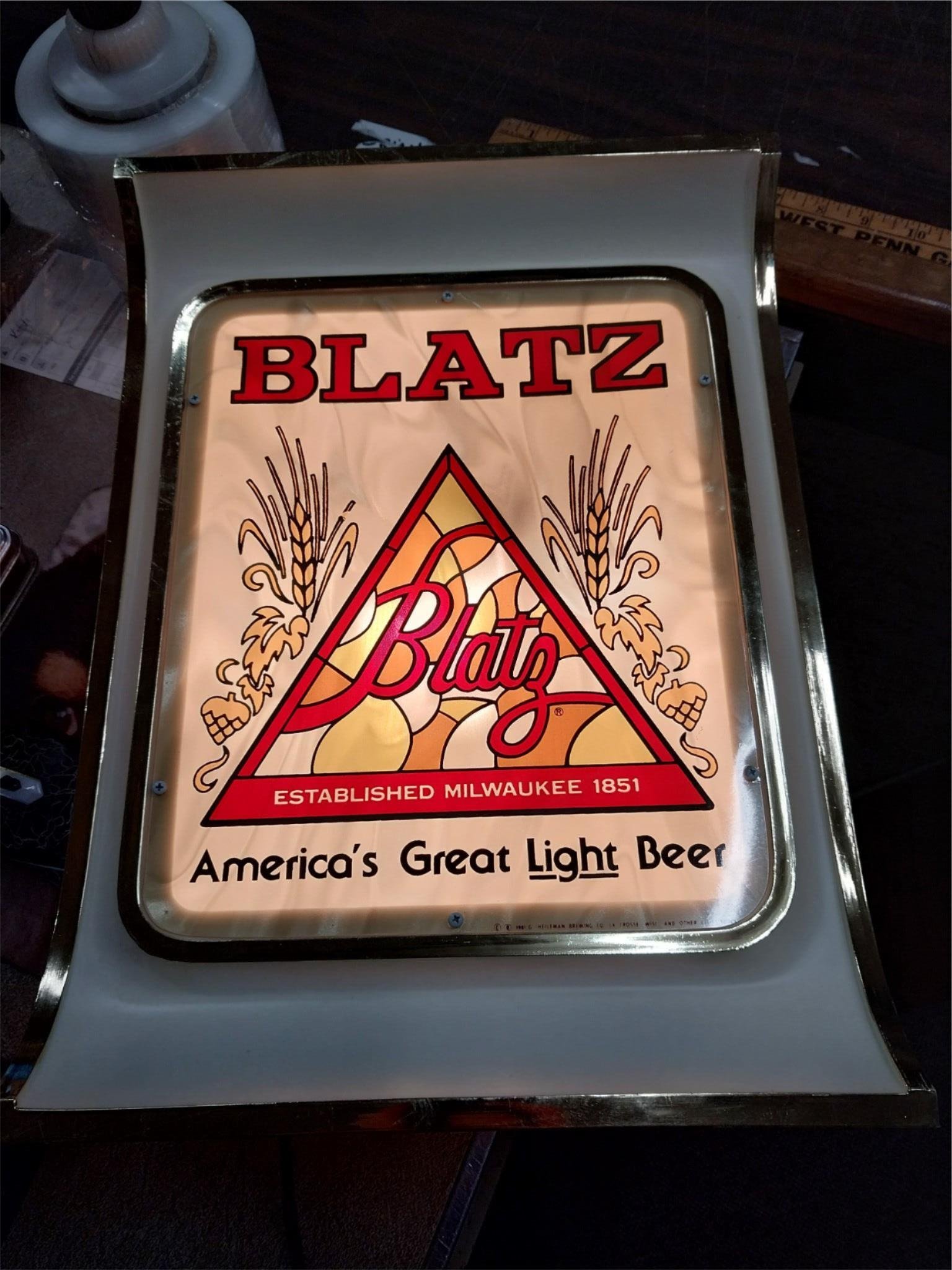20250203133646a.jpg 1981 Blatz Lighted Advertising Sign Working America's Great Light Beer Milwaukee