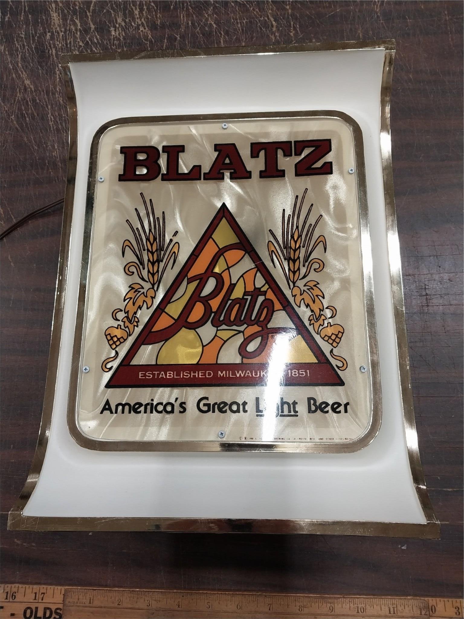 20250203133714a.jpg 1981 Blatz Lighted Advertising Sign Working America's Great Light Beer Milwaukee