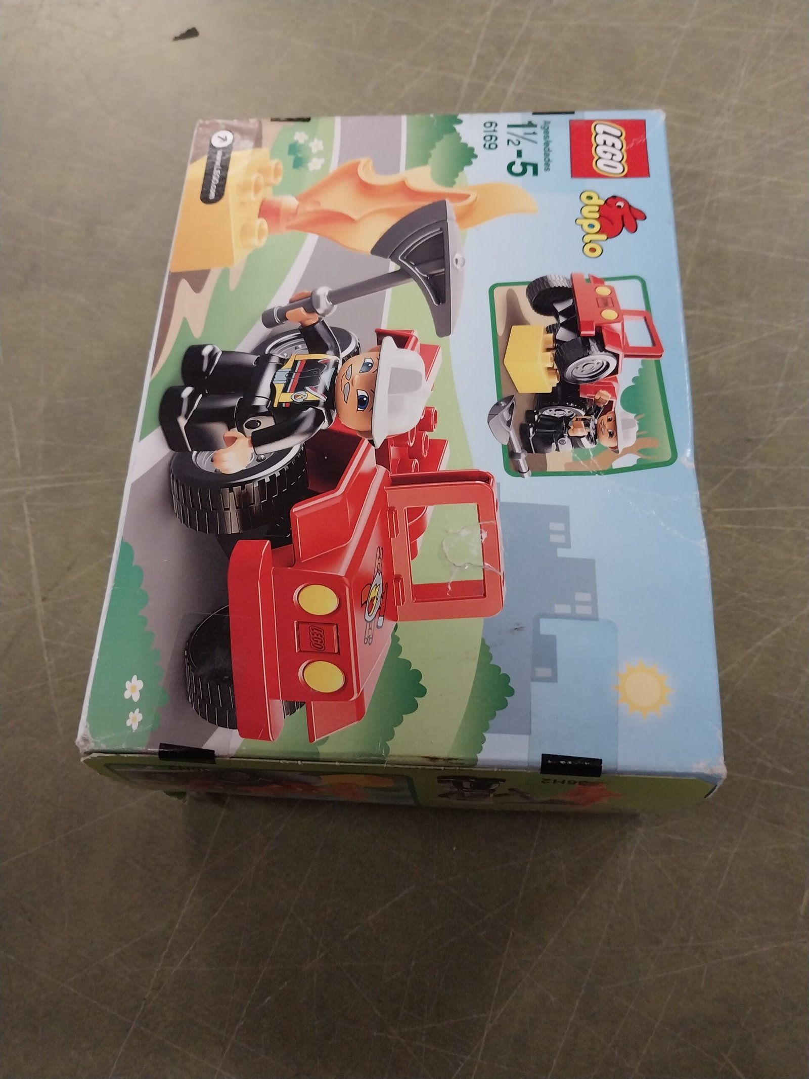 Lego Duplo Ville Fire Chief 6169 2012 6pc set NIB