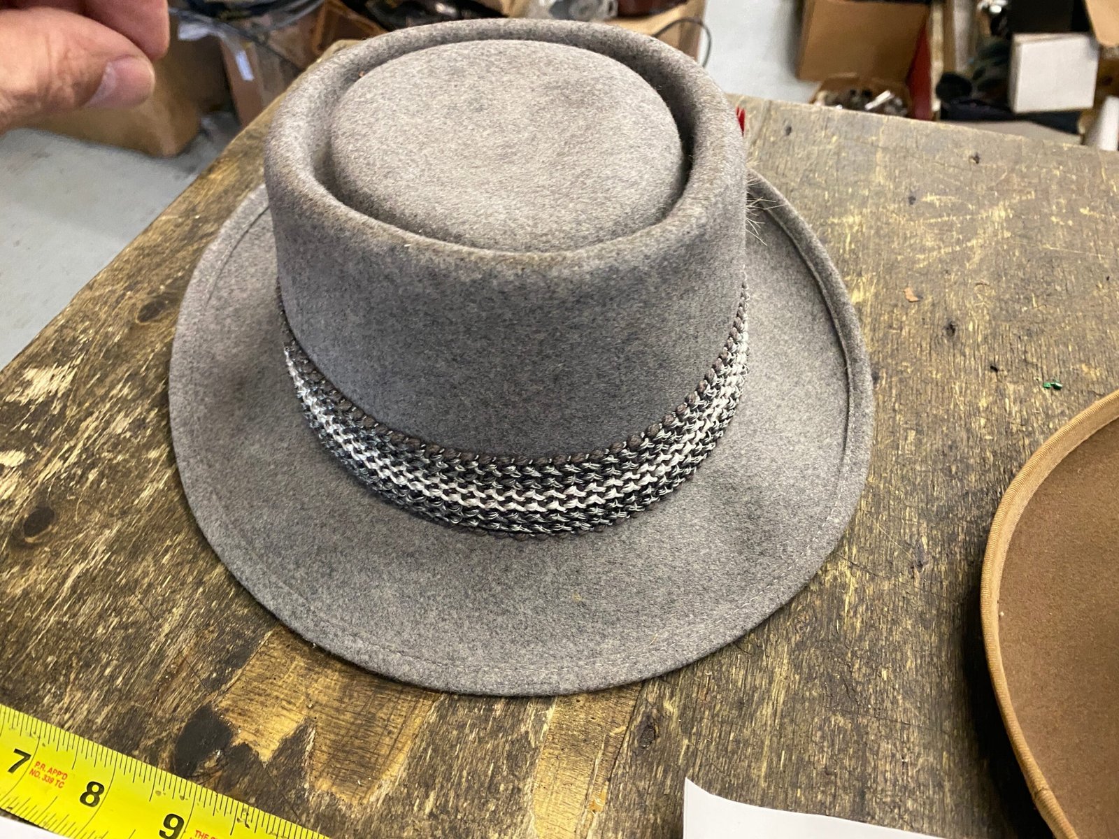 2938b475-4464-46b3-8992-d38d095a01f6-1-scaled-1.jpg Vintage Planar Grey Wool Fedora Hat Size 7 - Classic Mallory Style Merino felt