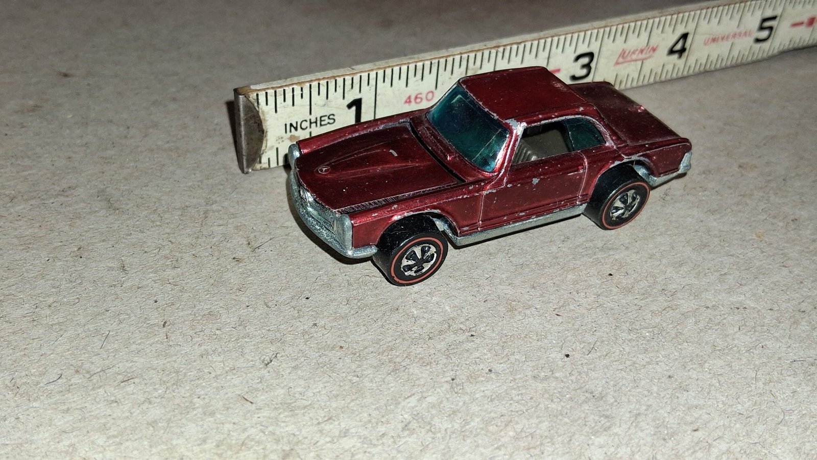 295d49d4-110e-4c8b-8d41-065b7c89d72a-scaled-1.jpg 1970 Hot Wheels Redline Mercedes 280SL Magenta Spectraflame HK Play Wear