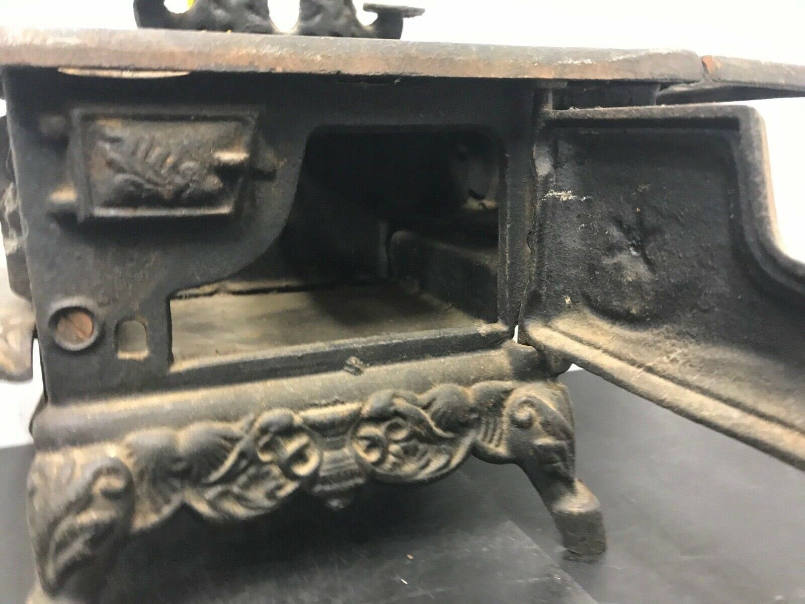 2 VINTAGE CRESENT CAST IRON WOOD STOVE SALESMAN SAMPLE MINITURE NICE ANTIQUE TOY