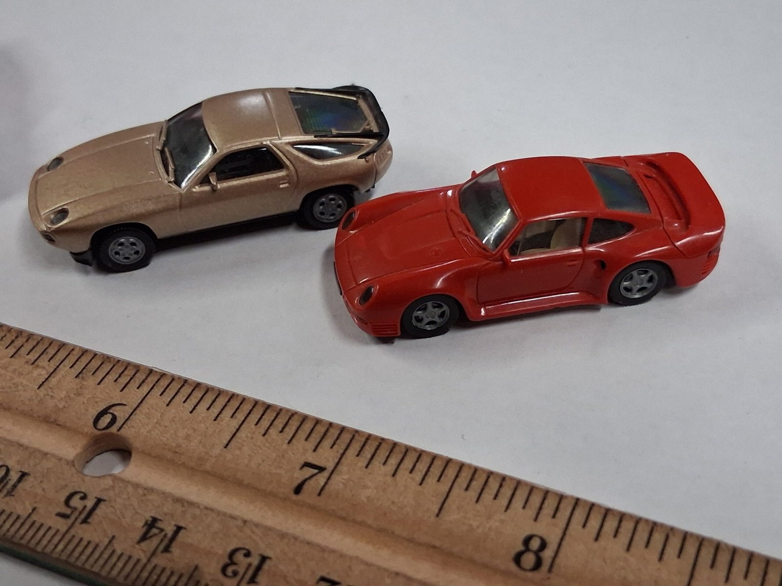 437f01e6-46a1-40eb-9356-98fbaa16cd47-scaled-1.jpg Vtg 1:87 HO Porsche 356 928 959 Ferrari GTO Car Lot Herpa Praline W.Germany