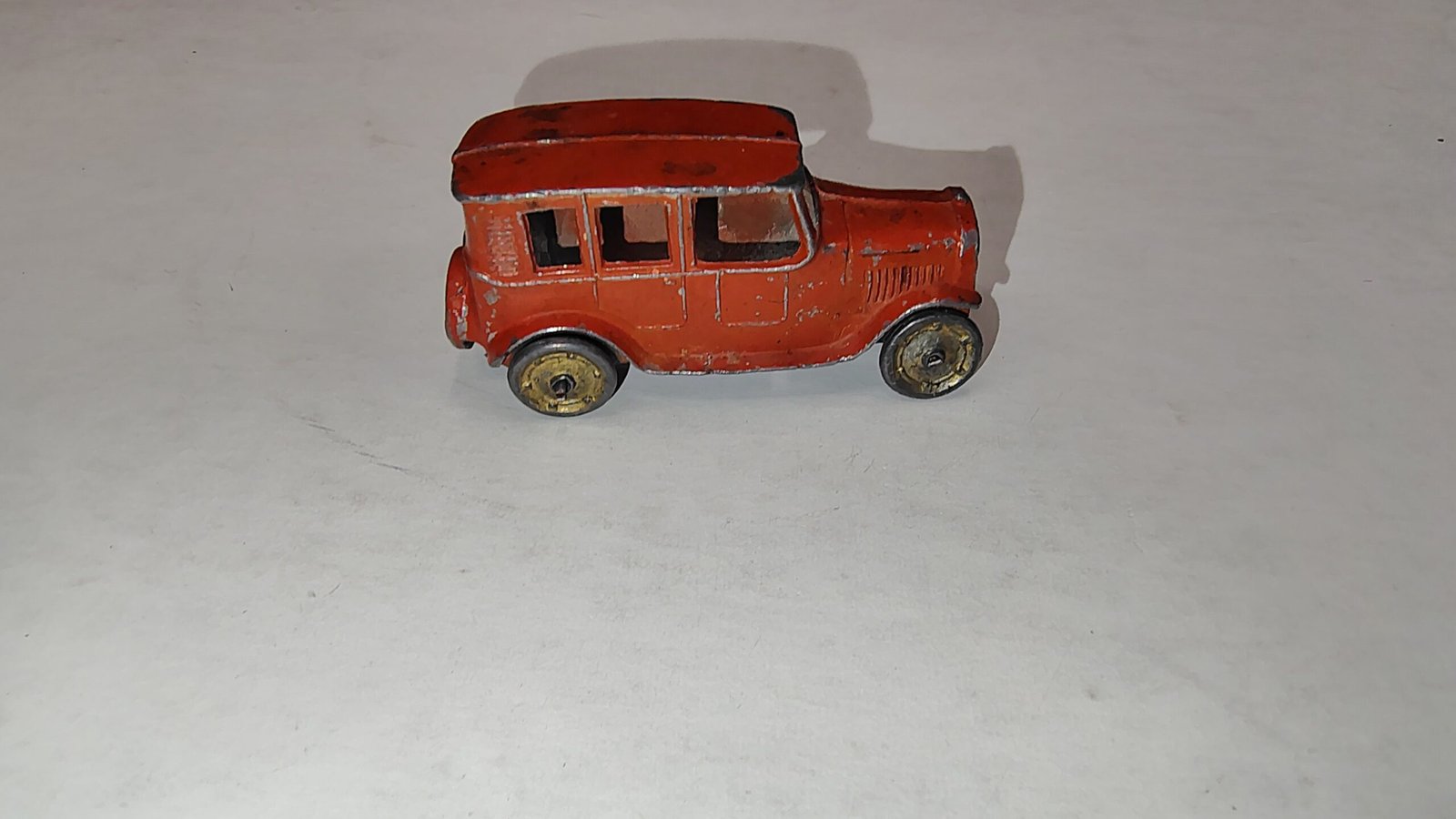 Vintage 1930s Tootsietoy Orange Ford Yellow Cab 3 Window Sedan Diecast Toy Car