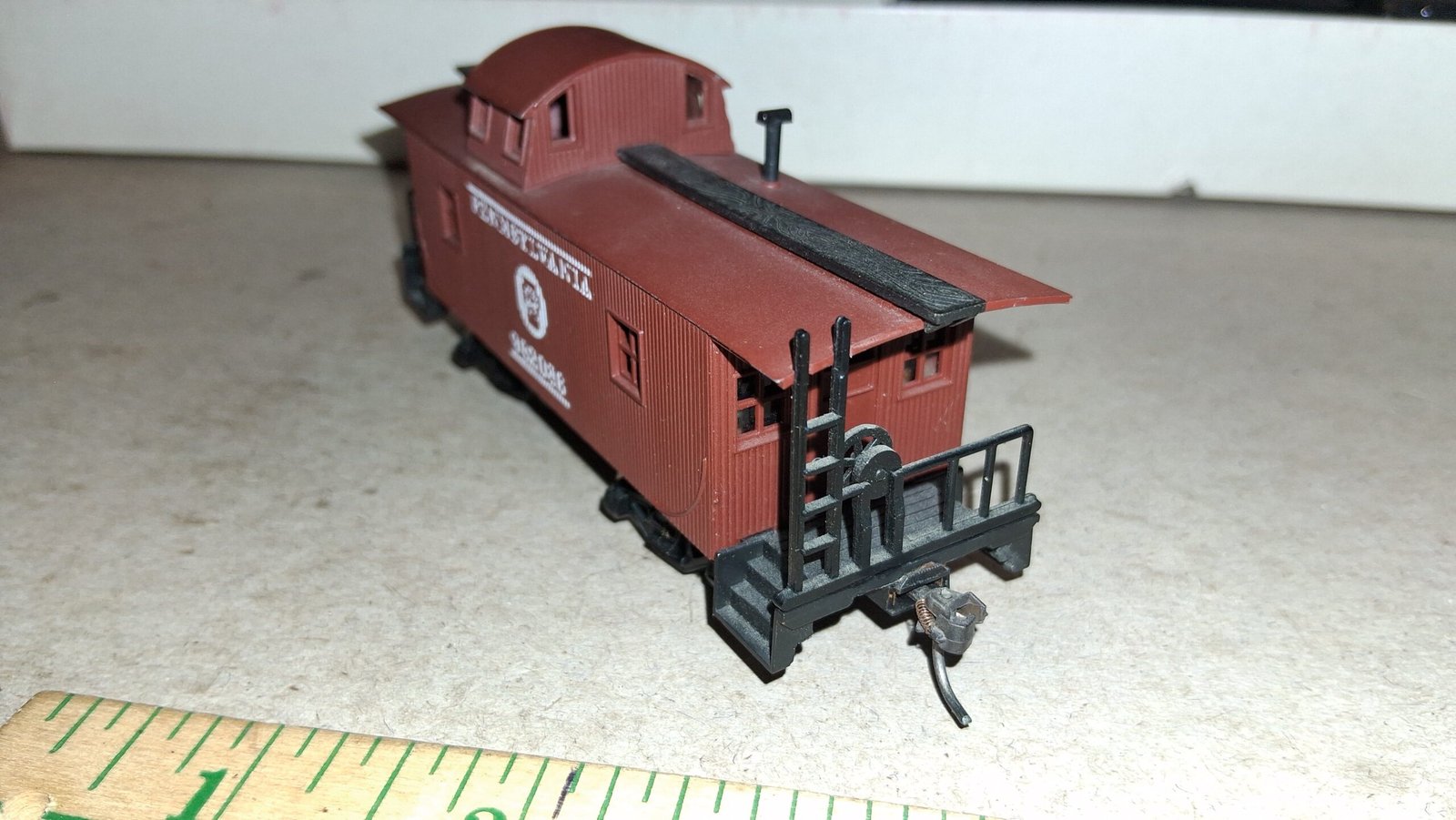 Vintage Mehano HO Scale Pennsylvania Railroad (PRR) Wood-Sided Caboose #982086