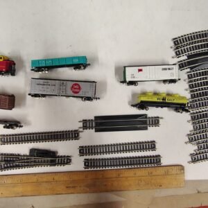 6f2f05af-b052-4149-be8c-d9f47fd529eb-scaled-1.jpg Vintage N Scale Model Train Lot Santa Fe Caboose Freight Cars Track