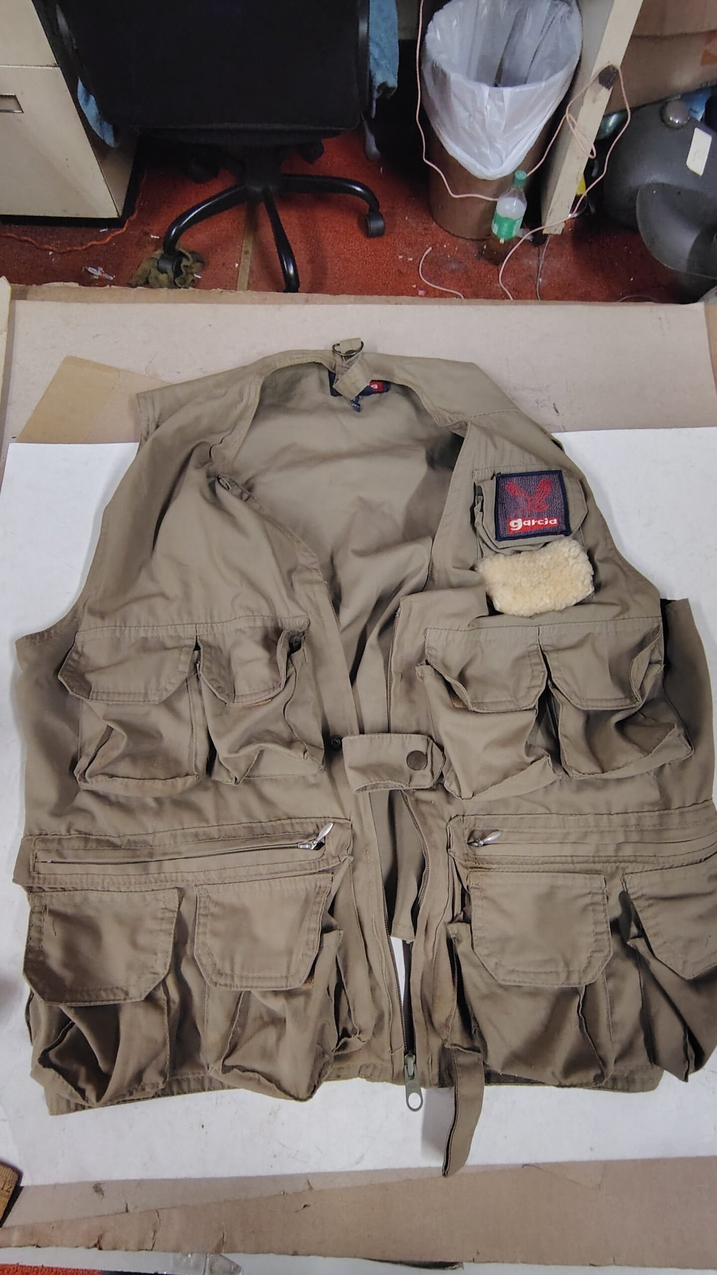 6f30b0bf-ad58-4102-9a4d-7fd76acb54eb-scaled-1.jpg Vtg Garcia Fly Fishing Vest S/M Tan Multi-Pocket Gorpcore Lambskin Patch