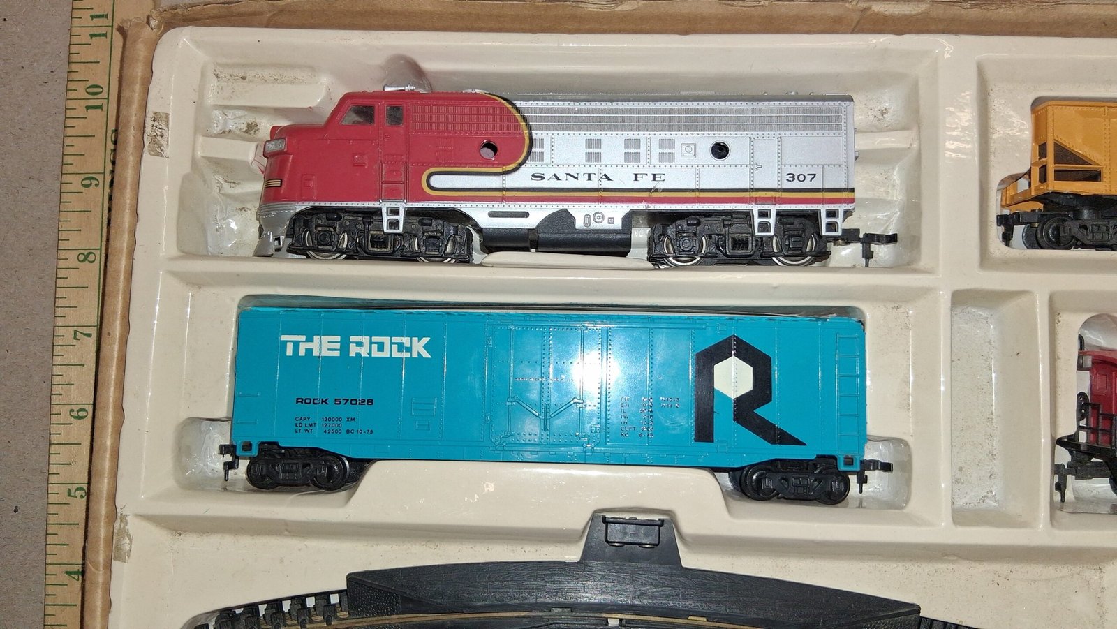 Vintage Bachmann HO Scale Santa Fe 307 Train Set Tracks Transformer 6605 As Is