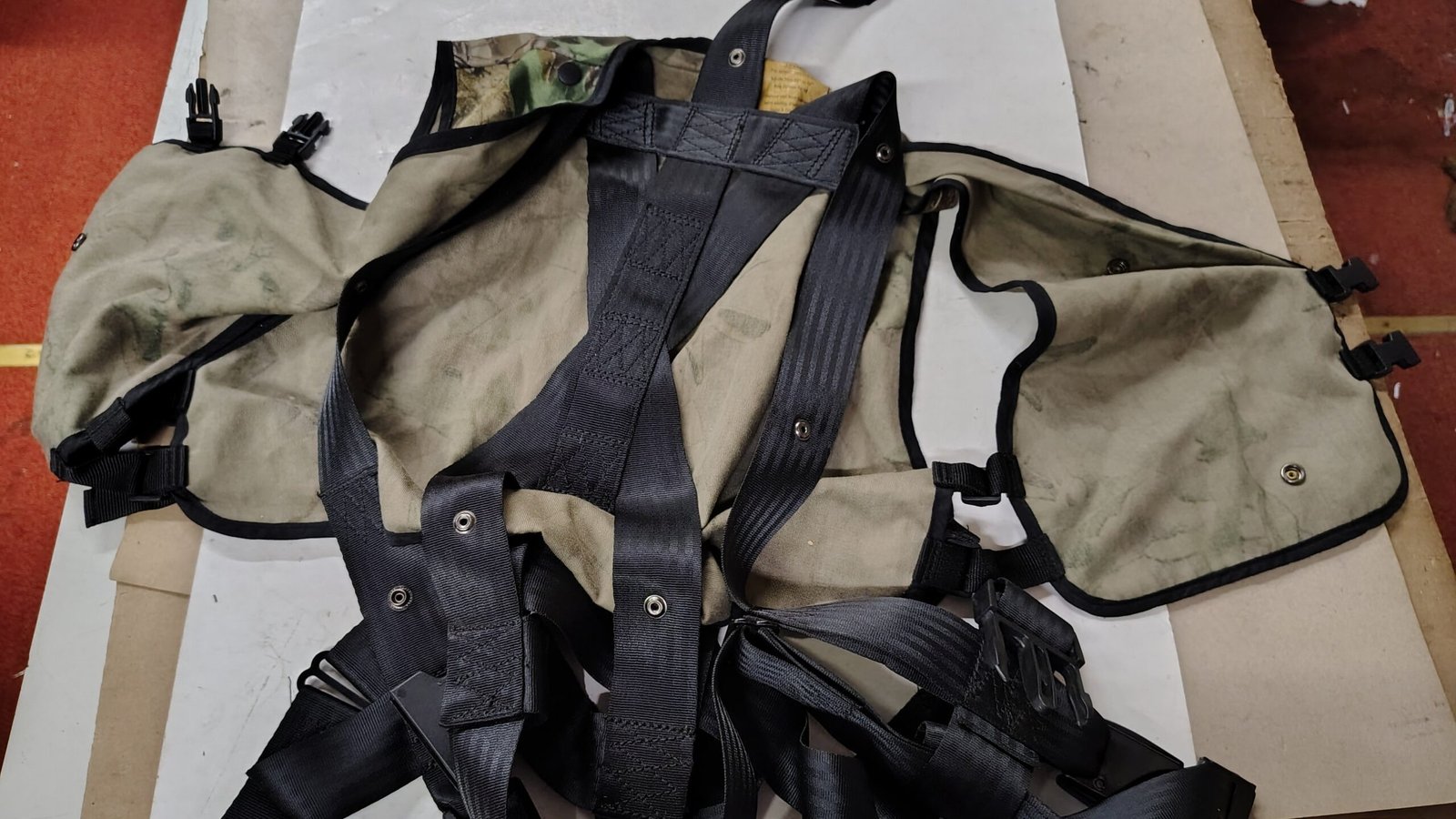 Hunter Safety System Tree Stalker Hunting Vest Harness Large/XL Camo