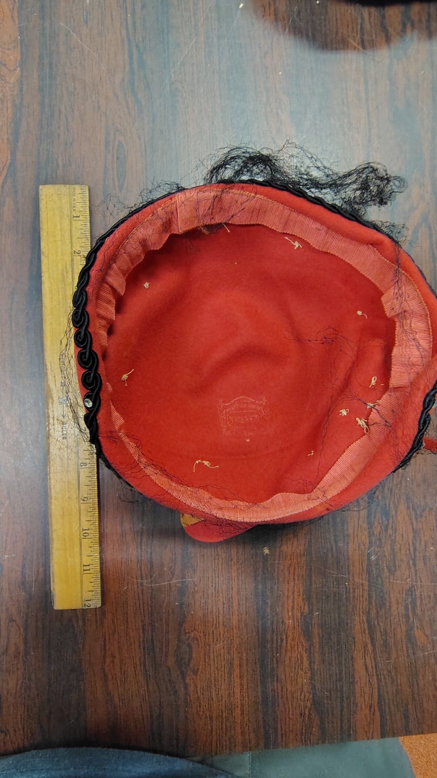 76a025dd-b3e0-4e08-ab31-57ca1c633abc-scaled-1.jpg Vintage 1950s Glenover Henry Pollak Red Wool Felt Tilt Fascinator Hat Veil