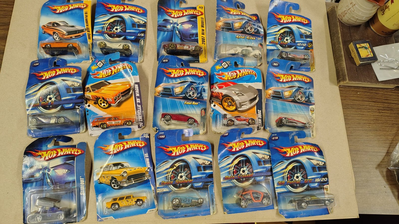 846642ec-aa9c-4e0d-ad9d-d260add82b38-scaled-1.jpg Hot Wheels Vintage Carded Diecast Lot of 15 Unopened 2000s Muscle Cars