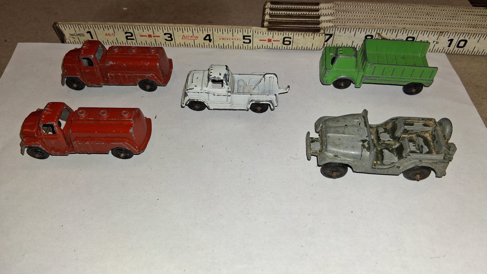 85466cbb-c980-45e7-986a-523507045741-scaled-1.jpg Vtg 1960s Diecast Toy Fire Truck Lot 5pc Tootsietoy Midgetoy Jeep Wrecker USA!