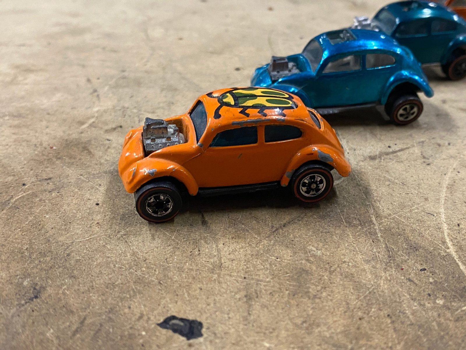 8cd0f6a2-bbdc-4c26-ae89-87758e727d70-scaled-1.jpg Hot Wheels Redline Custom Volkswagen 1967 Orange VW Bug Vintage Toy Car Hong Kon